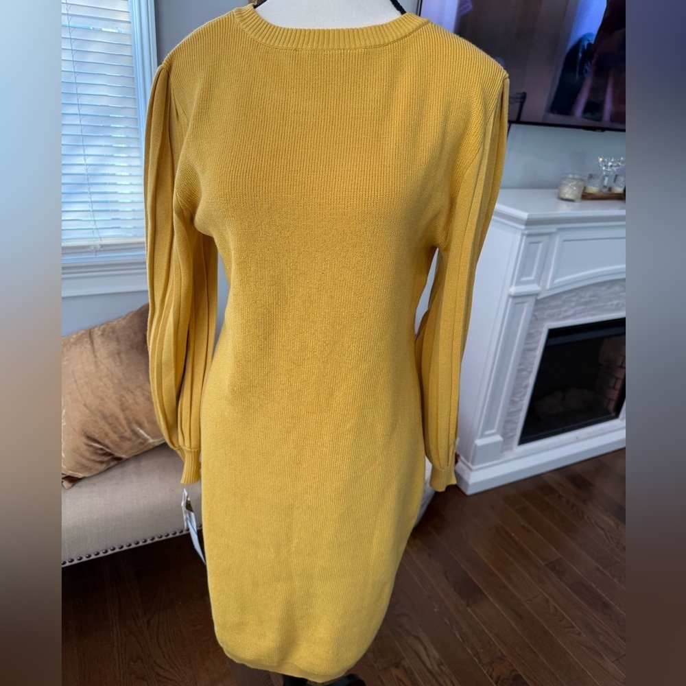 BNWT Nina Leonard Mustard Long Pleated Bubble Sleeve Sweater Dress